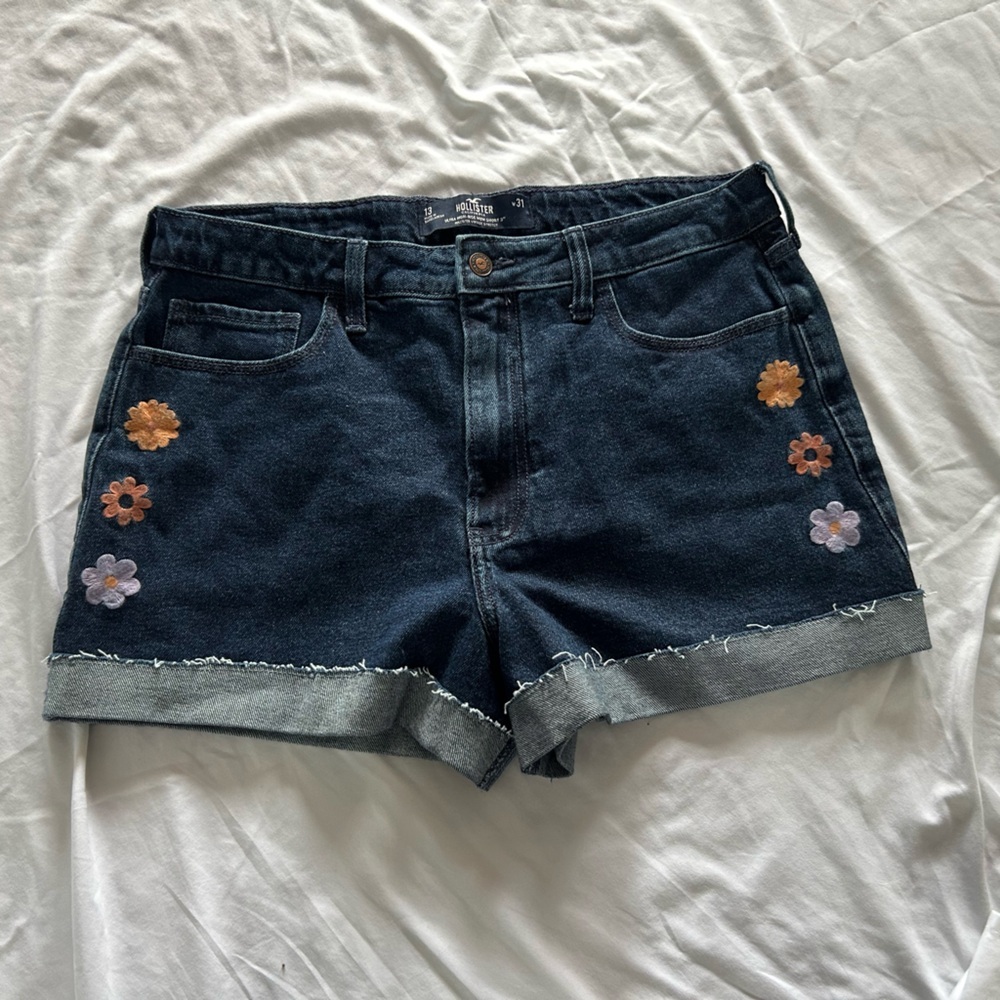Hollister Dark Blue Jean Shorts with Floral Embroidery size 11